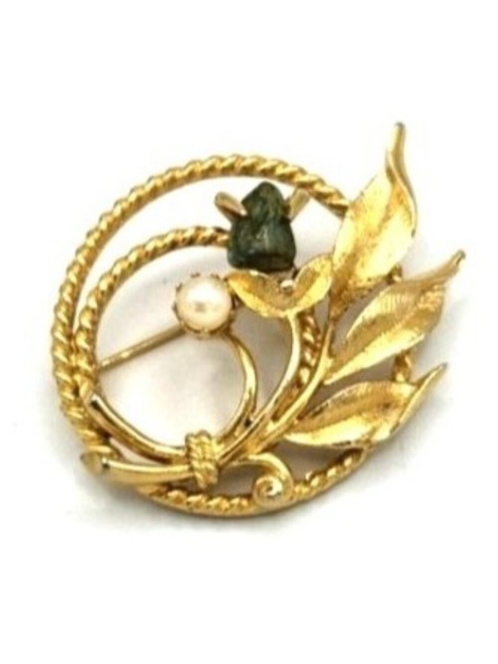Sarah Coventry Circle Leaf Brooch With Jade Chip and Pearl Accent